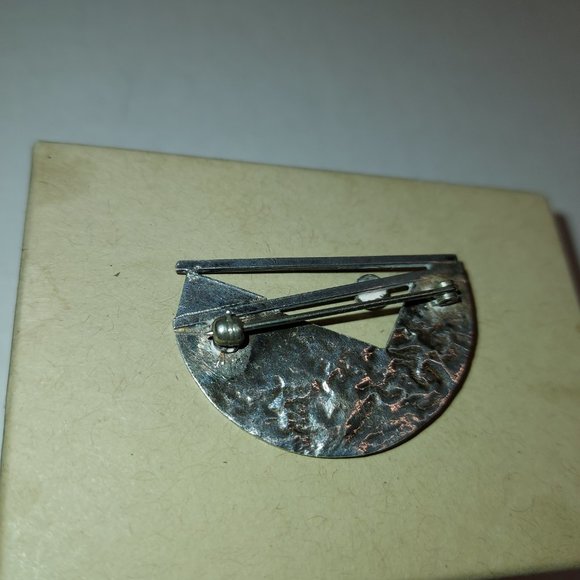 Modernist/Japanese Half Moon Handmade sterling Brooch with Garnet - Picture 7 of 12